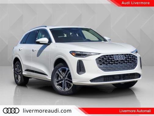 2025 Audi Q5 Premium