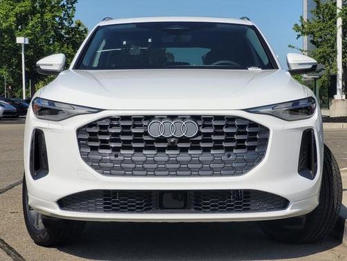 2025 Audi Q5 Premium