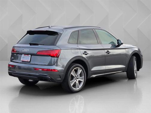 2025 Audi Q5 45 S line Premium