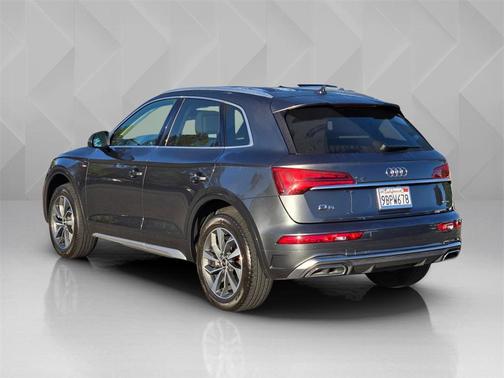 2022 Audi Q5 45 S line Premium Plus