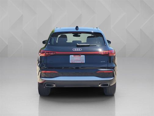 2025 Audi Q5 Premium