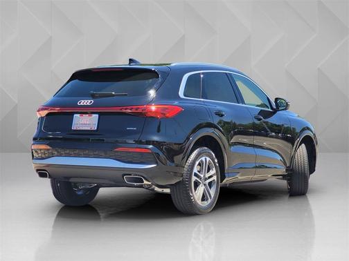 2025 Audi Q5 Premium