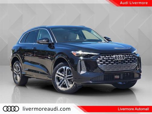 2025 Audi Q5 Premium