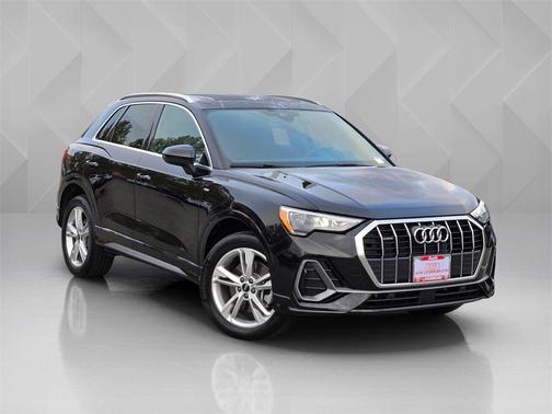 2022 Audi Q3 45 S line Premium