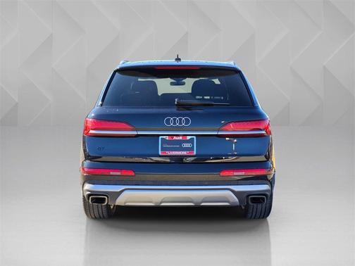 2025 Audi Q7 55 Premium Plus