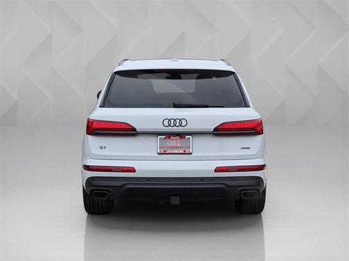 2026 Audi Q7 45 Premium Plus