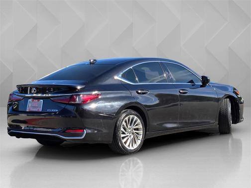 2023 Lexus ES 300h Luxury