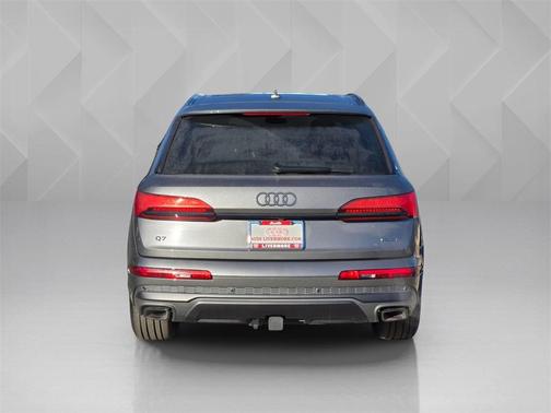 2025 Audi Q7 45 Premium Plus