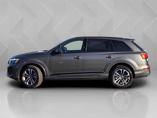 2025 Audi Q7 45 Premium Plus