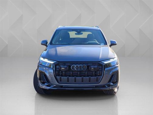 2025 Audi Q7 45 Premium Plus