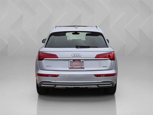 2022 Audi Q5 40 Premium