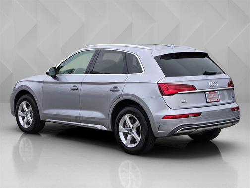 2022 Audi Q5 40 Premium