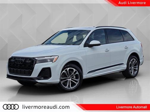 2026 Audi Q7 45 Premium Plus