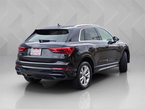 2022 Audi Q3 45 S line Premium Plus