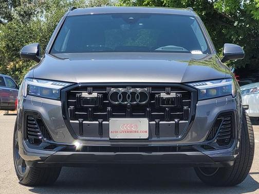 2025 Audi Q7 55 Prestige