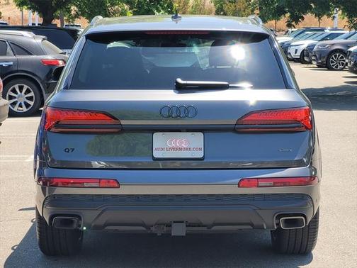 2025 Audi Q7 55 Prestige