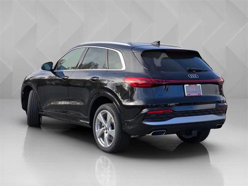 2025 Audi Q5 Premium Plus TFSI quattro S tronic