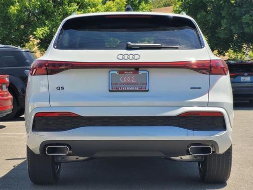 2025 Audi Q5 Premium