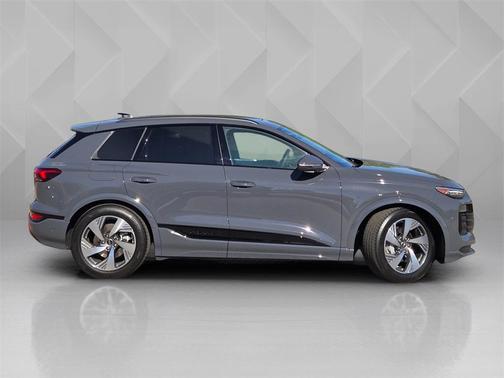 2025 Audi Q6 e-tron Prestige quattro