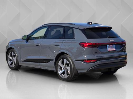 2025 Audi Q6 e-tron Prestige quattro
