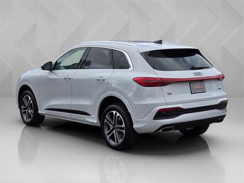 2025 Audi Q5 Premium Plus