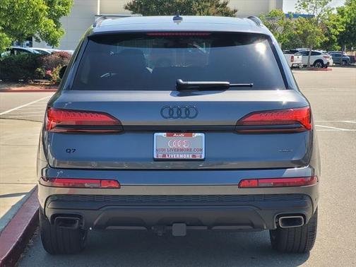 2025 Audi Q7 55 Premium Plus
