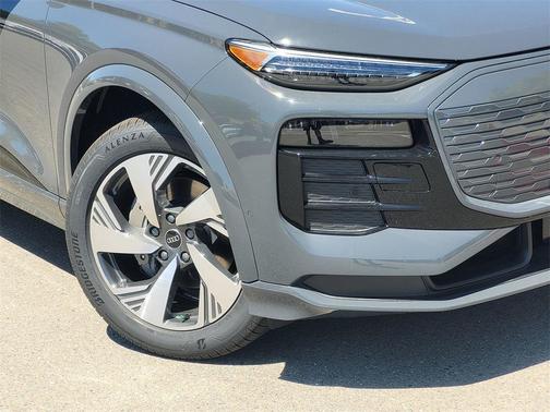 2025 Audi Q6 e-tron Premium Plus quattro