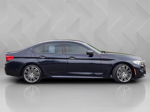 2017 BMW 530 530i