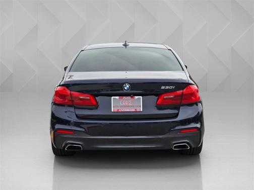 2017 BMW 530 530i
