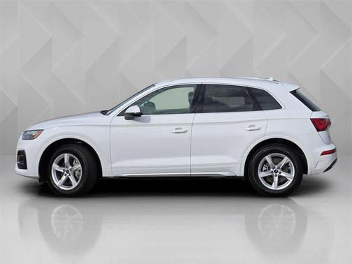 2024 Audi Q5 40 Premium