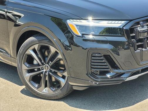 2025 Audi Q7 55 Prestige