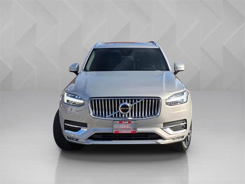 2025 Volvo XC90 B5 Core