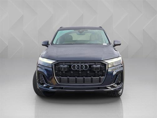 2026 Audi Q7 45 Premium