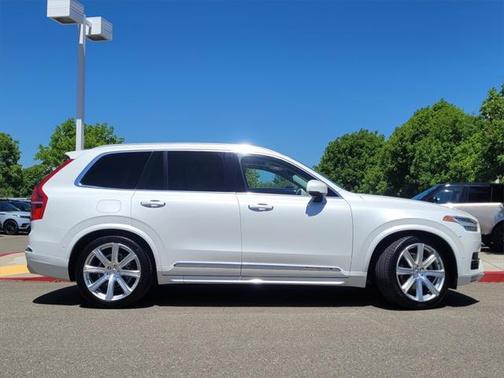 2017 Volvo XC90 T6 Inscription