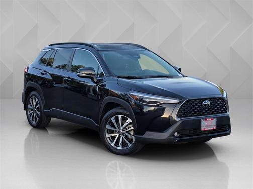 2024 Toyota Corolla Cross XLE