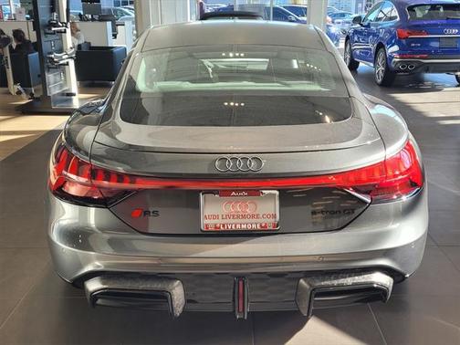 2025 Audi RS e-tron GT performance