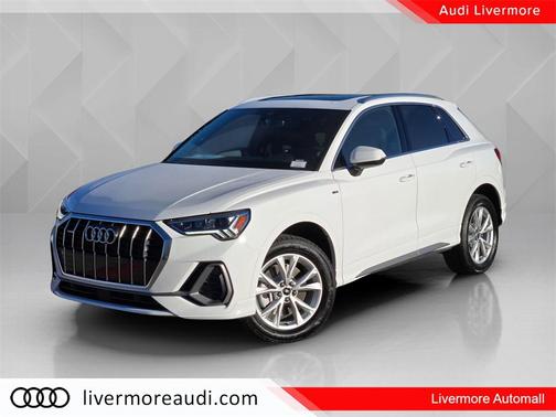 2025 Audi Q3 Premium 45 TFSI S line quattro Tiptronic