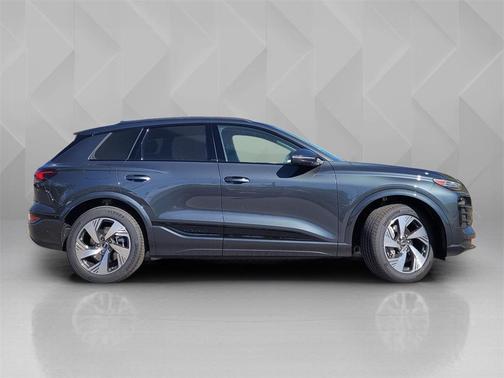 2025 Audi Q6 e-tron Premium Plus quattro