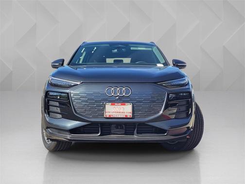 2025 Audi Q6 e-tron Premium Plus quattro