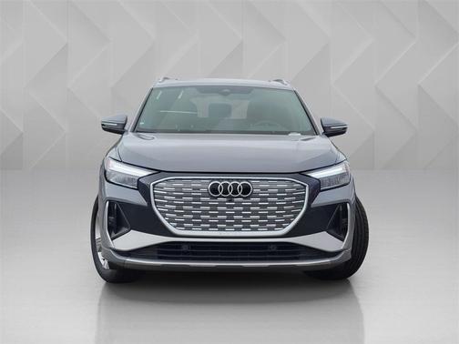 2025 Audi Q4 e-tron Premium 55 quattro