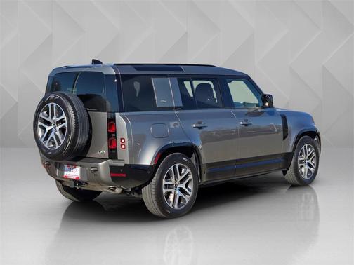 2023 Land Rover Defender 110 X-Dynamic SE