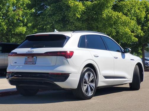 2024 Audi Q8 e-tron Premium