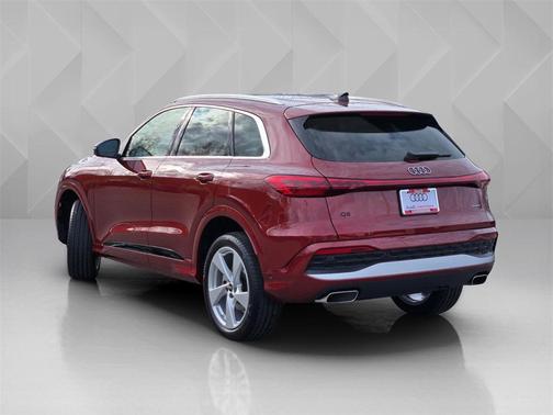 2025 Audi Q5 Premium Plus TFSI quattro S tronic