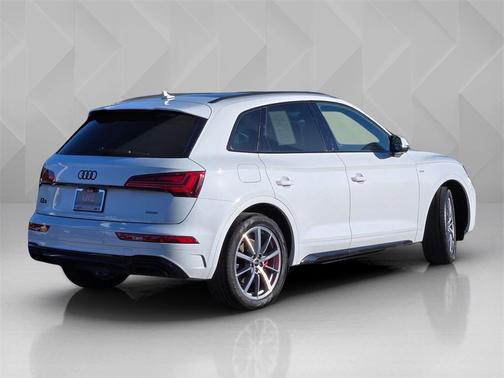 2024 Audi Q5 e 55 S line Premium Plus