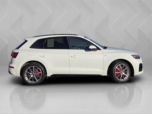 2024 Audi Q5 e 55 S line Premium Plus