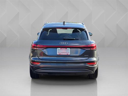2025 Audi Q6 e-tron Premium Plus quattro