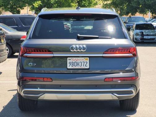 2022 Audi Q7 45 Premium
