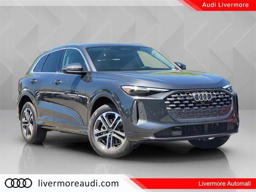 2025 Audi Q5 Premium Plus