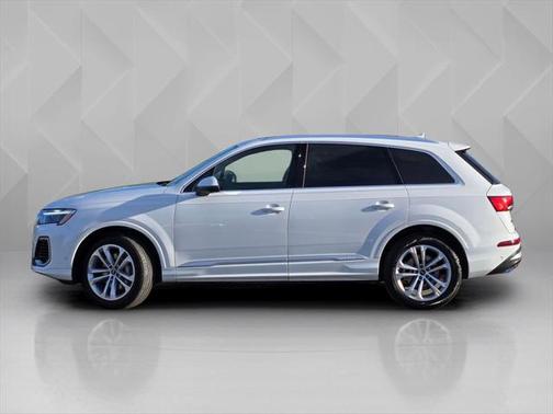 2025 Audi Q7 Premium Plus 55 TFSI quattro Tiptronic