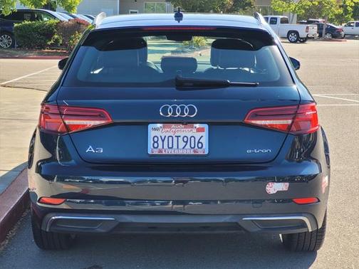 2018 Audi A3 e-tron 1.4T Tech Premium Plus